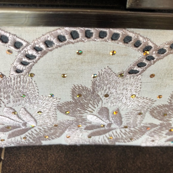 STEVE MADDEN // nude + gold // clutch/evening bag sparkly // formal + fashion - Picture 3 of 8